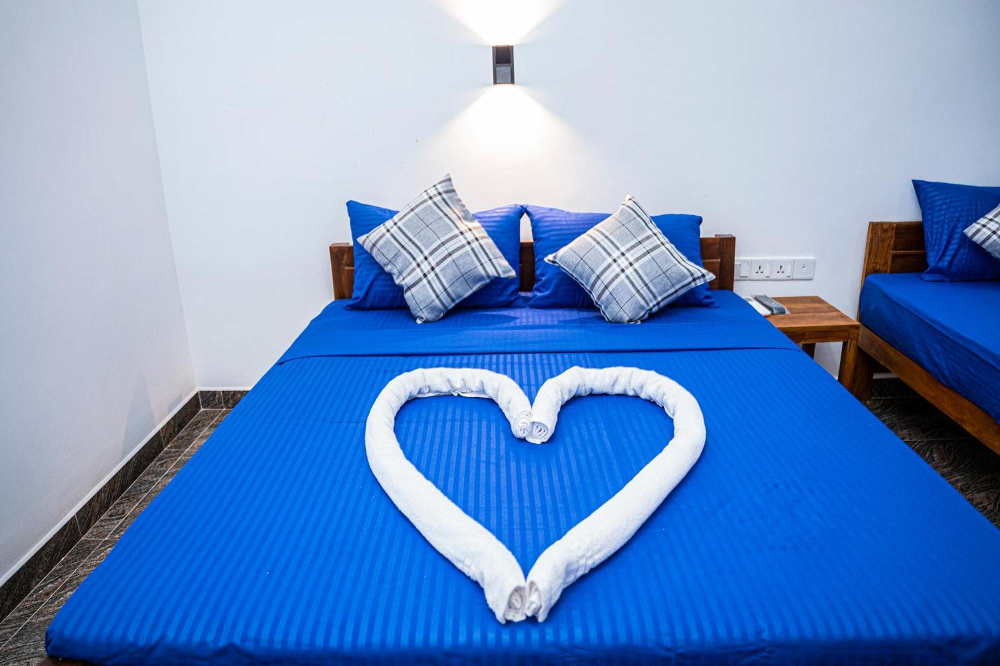 Theevanni Resort Trincomalee Exterior photo